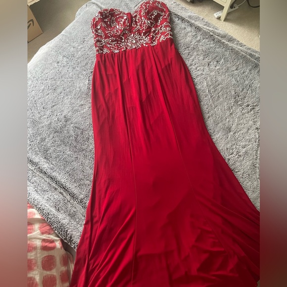 Red Long Evening Gown with Beaded Bodice - Picture 3 of 5